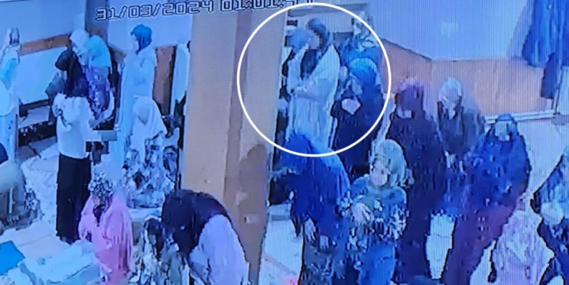 Samsun'da başörtü takıp camide kadınların arasında namaz kılarak taciz iddiası