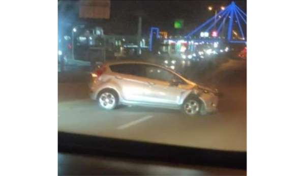 Ankara'da hatalı şerit değiştiren aracın kaza anı kamerada