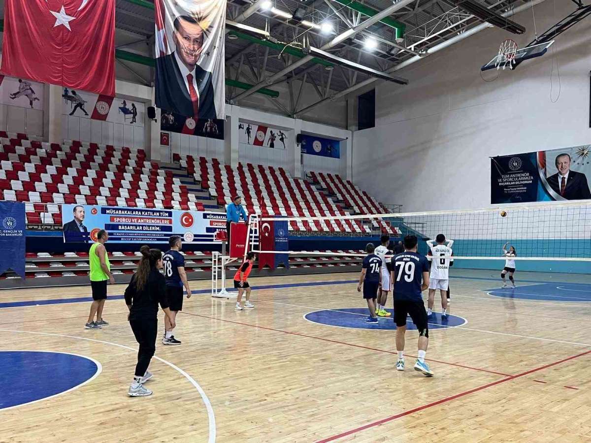 Ağrı'nın en büyük voleybol turnuvası başladı