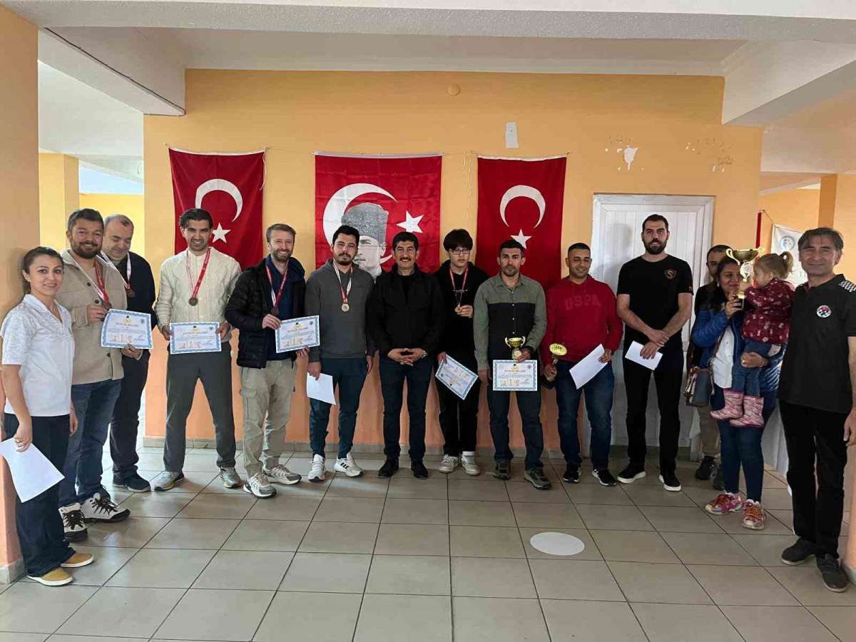 Köyceğiz'deki Satranç Turnuvası tamamlandı