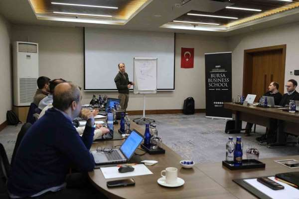 Bursa Business School'dan 'Yapay Zeka ile Verimlilik Eğitimi'