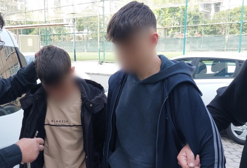 Samsun'da tüfekle ev kurşunlayan 2 çocuk yakalandı