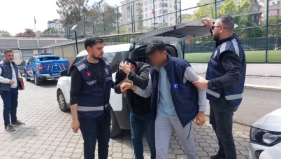Samsun'da 3 kaçak göçmeni taşıyan taksi şoförü tutuklandı