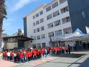 Samsun'da 10 yeni okul ve 4 deprem güçlendirme işi devam ediyor