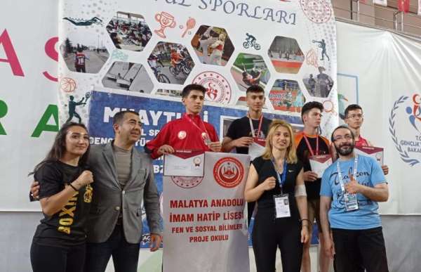 Muaythai Türkiye Şampiyonası'nda Bitlisli sporculardan yeni başarı - Bitlis haber