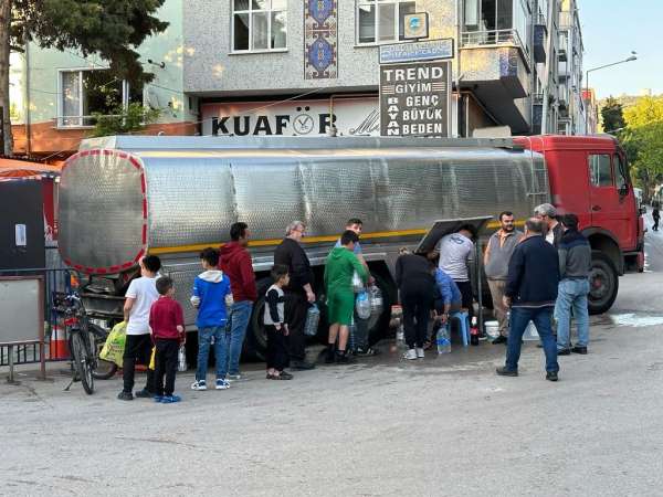 Sinop'ta vatandaşlara tankerlerle su dağıtılıyor