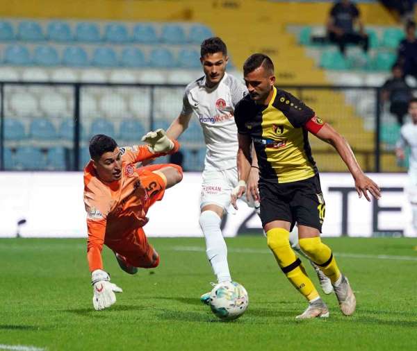 Spor Toto Süper Lig: İstanbulspor: 4 - Ümraniyespor: 0