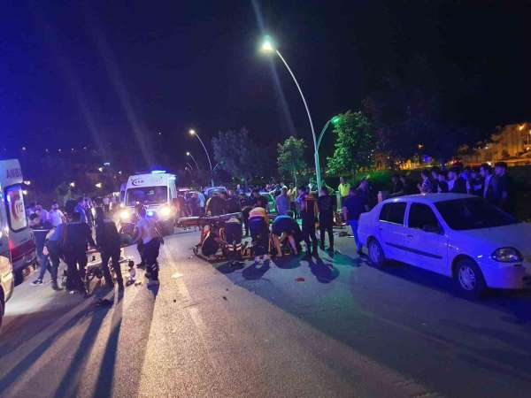 Amasya'da iki motosiklet kafa kafaya çarpıştı: 2 genç hayatını kaybetti