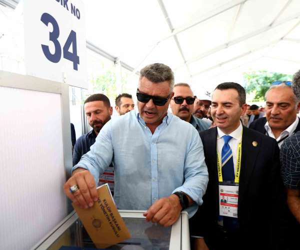 Sadettin Saran, oyunu kullandı