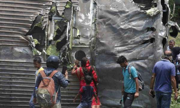 Hindistan'daki tren kazasında 3 işçi tutuklandı