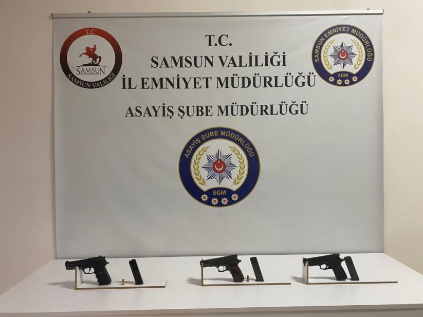 Samsun'da eğlence mekanı önünde silahlı saldırı: 2 yaralı