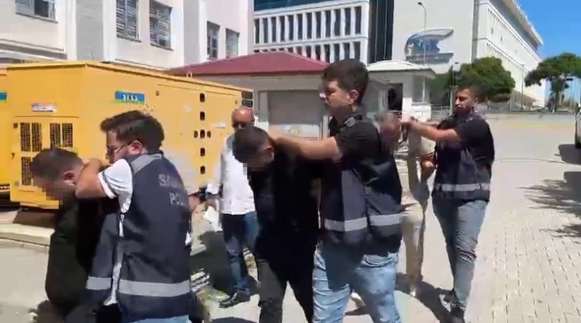 Samsun'da eğlence mekanı önünde silahlı saldırı: 2 yaralı