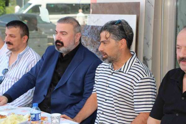 Esnaf, kahvaltıda Rizespor'u ağırladı