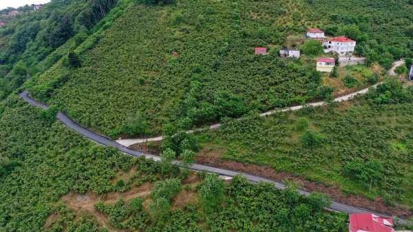Ordu'nun seyir terasının yolunda sıcak asfalt çalışması