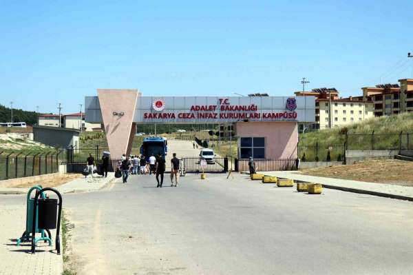 Sakarya'da cezaevinde 2 mahkum intihar etti