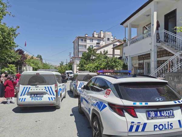 Üvey kızını ağır yaraladıktan sonra intihar etti