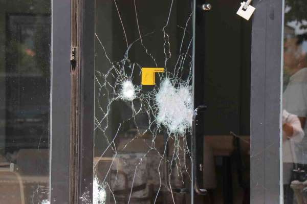 Bahçe mobilyaları satan iş yerine tüfekli saldırı