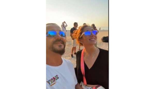 Doğacak çocuklarının cinsiyetini gökyüzünde ilan ettirdiler