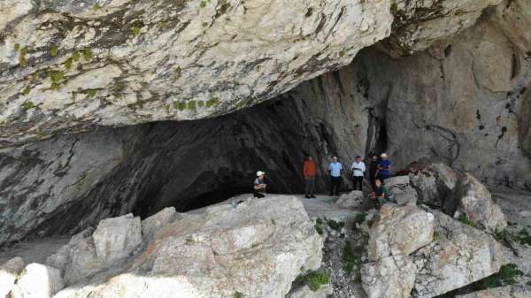Engizek Yaylası'ndaki mağara turizme kazandırılmayı bekliyor
