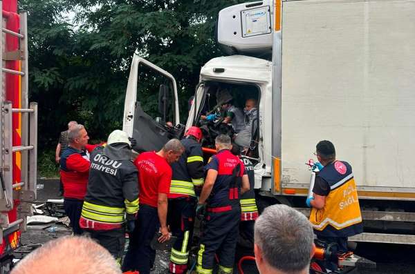 Ordu'da zincirleme trafik kazası: 4 yaralı