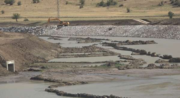 1,5 milyar TL'lik yatırımla Karasu Nehri ıslah ediliyor