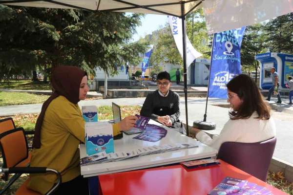 Büyükşehir'den yeni üniversite öğrencilerine rehberlik ve danışma hizmeti