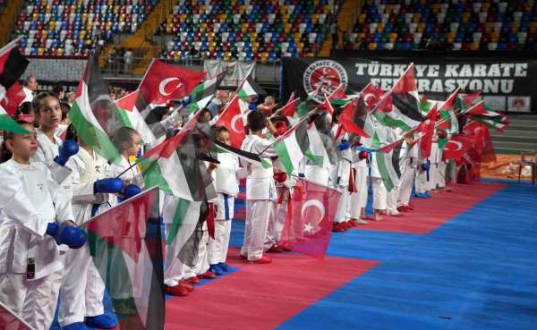 Gazze için karate turnuvası düzenlendi