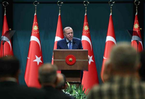 Cumhurbaşkanı Erdoğan: 'Kılıç şakırtıları altında can alıp can vererek kendimize yurt eylediğimiz bu topraklar