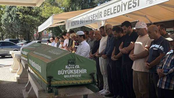 Kazada hayatını kaybeden yaşlı çift son yolculuklarına uğurlandı