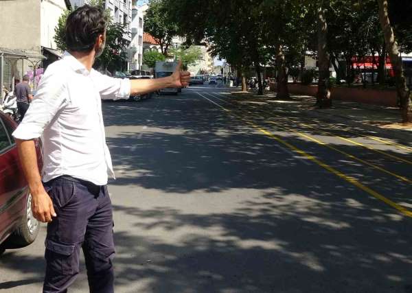 Kimi zaman otostop yaparak kimi zaman bisikletle 133 ülke gezdi