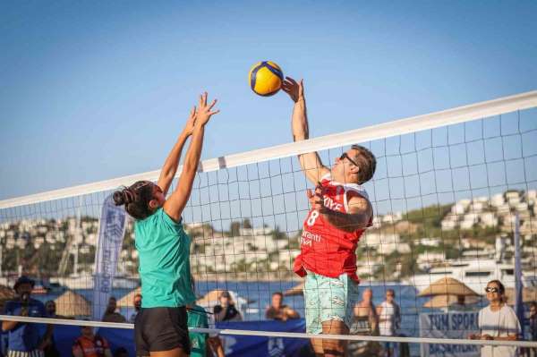 Plaj Voleybolu Şenliği Gündoğan'da tamamlandı