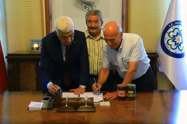 Büyükşehir Muğla'nın Balı için imzaları attı