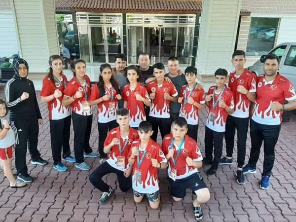 Kayserili Muaythaicilerden Dünya Şampiyonası'nda Madalyalara Ambargo