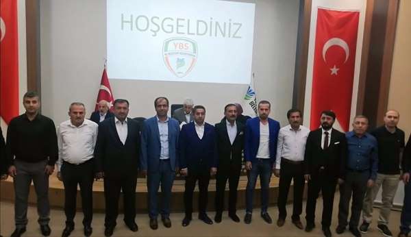 Yeşilyurt Belediyespor'da Başkan Tahsin Yılmaz, hoca Mehmet Ak oldu