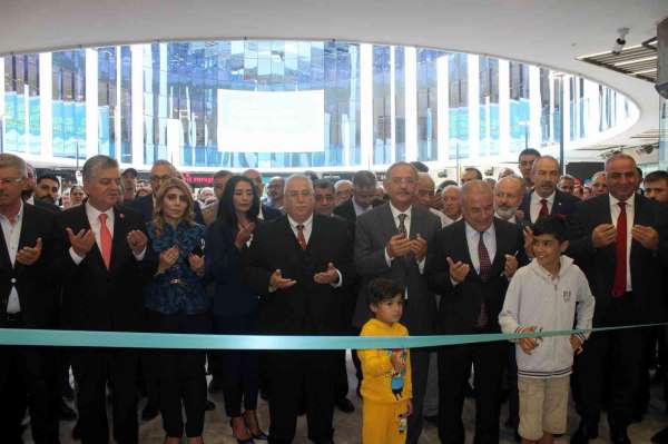 Bölgenin en modern konseptli AVM'si Tuna Life Center açıldı