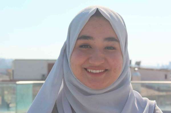 Taliban'ın bombalı saldırısından yaralı kurtulan Fatima dünyaya seslendi