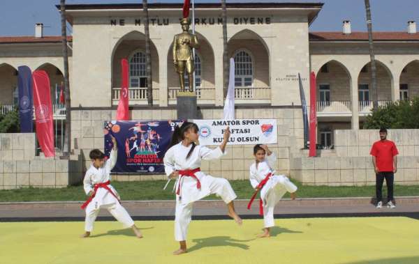 Mersin'de Amatör Spor Haftası yürüyüşle başladı