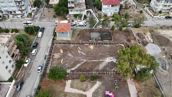 HBB, Modernevler Mahallesi'ne halı saha inşa ediyor