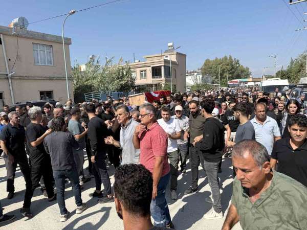 Gemi faciasında cenazesine ulaşılan üniversiteli genç, Mersin'de toprağa verildi