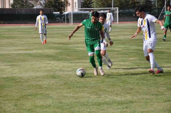 Kars 36 Spor, Fatsa Belediyespor'u tek golle geçerek tur atladı