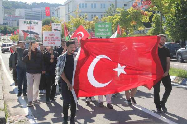 ODÜ'de, Filistin ve Doğu Türkistan'daki zulme karşı yürüyüş yapıldı