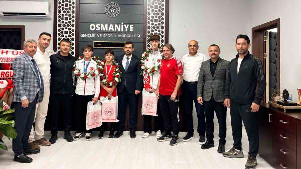 Osmaniyeli sporcular memleketlerinde coşkuyla karşılandı