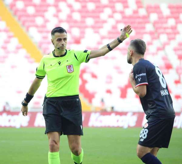 Fenerbahçe- Kayserispor maçının VAR'ı Mete Kalkavan