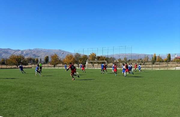 Erzincan'da yurtlar arası turnuvalar başladı