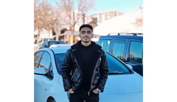 Sivas'ta trafik kazası 20 yaşındaki genci hayattan kopardı