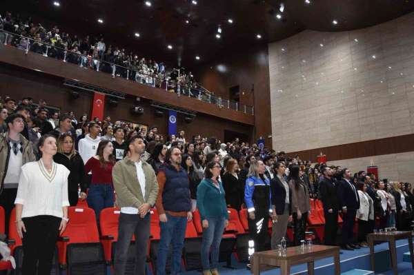 Tekirdağ'da üniversitelilere kadına yönelik şiddetle mücadele eğitimi verildi