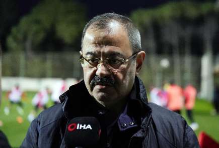 (Özel haber)Adil Sani Konukoğlu: 'Türk futbolunun tek kurtuluşu altyapıya önem v