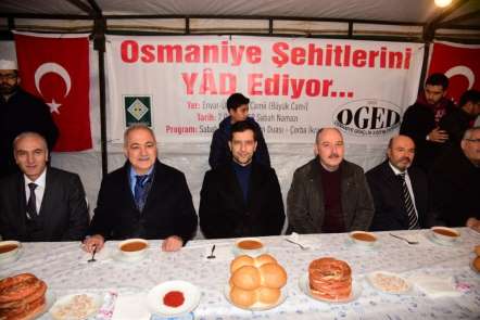 Şehitler sabah namazında yadedildi