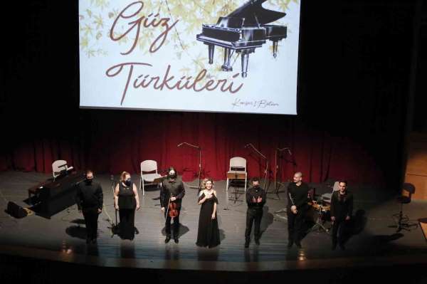 'Güz Türküleri' konseri Sinop'ta sahnelendi