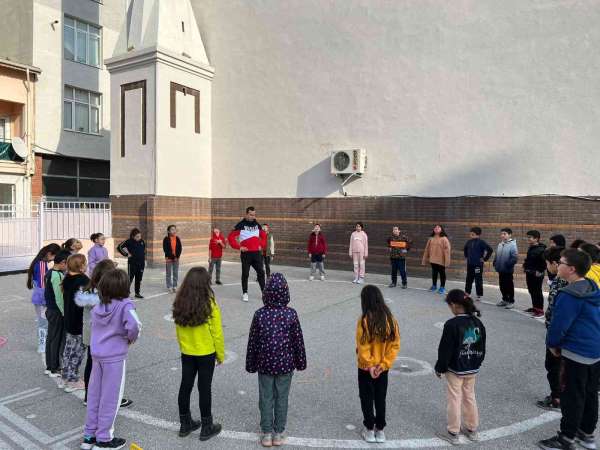 'İlkokullarda Spor Dalı Eğitimi' Cumhuriyet İlkokulunda başladı